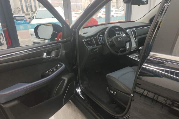 Used SWM G05 2021 PRO 1.5T Automatic Prestige 7-seater Interior 2
