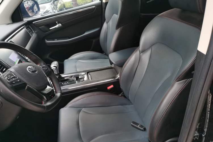 Used SWM G05 2021 PRO 1.5T Automatic Luxury Model 7 Seats Left Front Seat