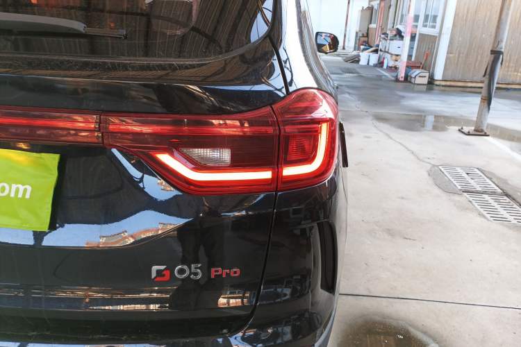 Used SWM G05 2021 PRO 1.5T Automatic Luxury Model 7 Seats Right Rear Taillight