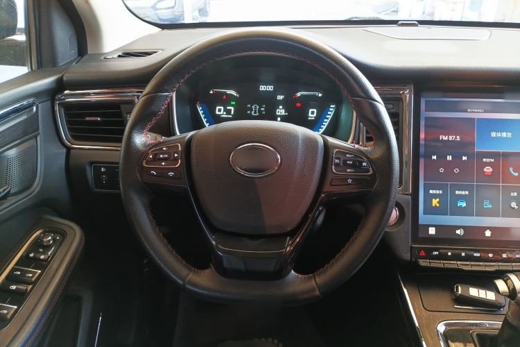 Used SWM G05 2021 PRO 1.5T Automatic Luxury Model 7 Seats Steering Wheel