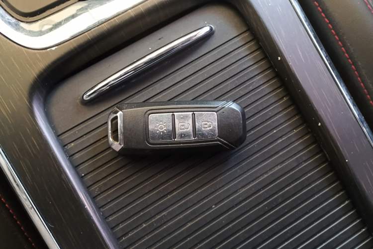 Used SWM G05 2021 PRO 1.5T Automatic Luxury Model 7 Seats Vehicle Key