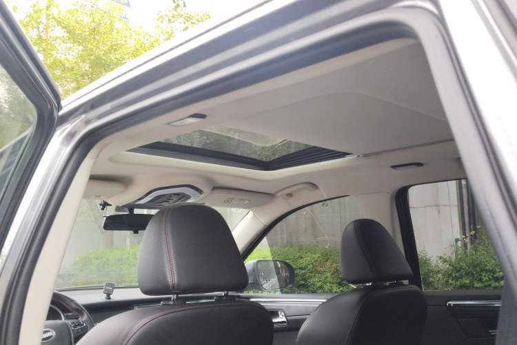 Used SWM G05 2021 PRO 1.5T Automatic Luxury Model 7 Seats Headliner