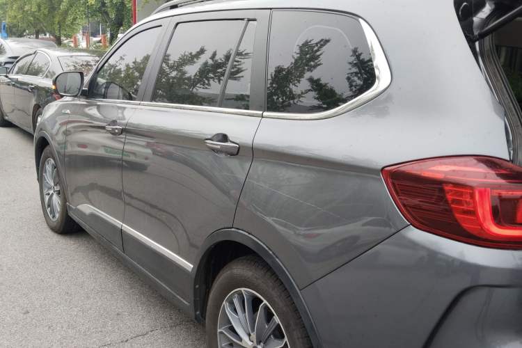 Used SWM G05 2021 PRO 1.5T Automatic Luxury Model 7 Seats Left Side