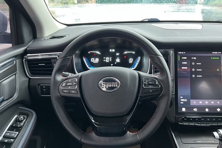 Used SWM G05 2021 PRO 1.5T Automatic Luxury Model 7 Seats Steering Wheel