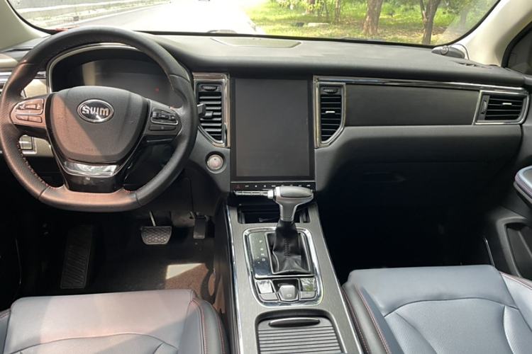 Used SWM G05 2021 PRO 1.5T Automatic Luxury Model 7 Seats Interior 1