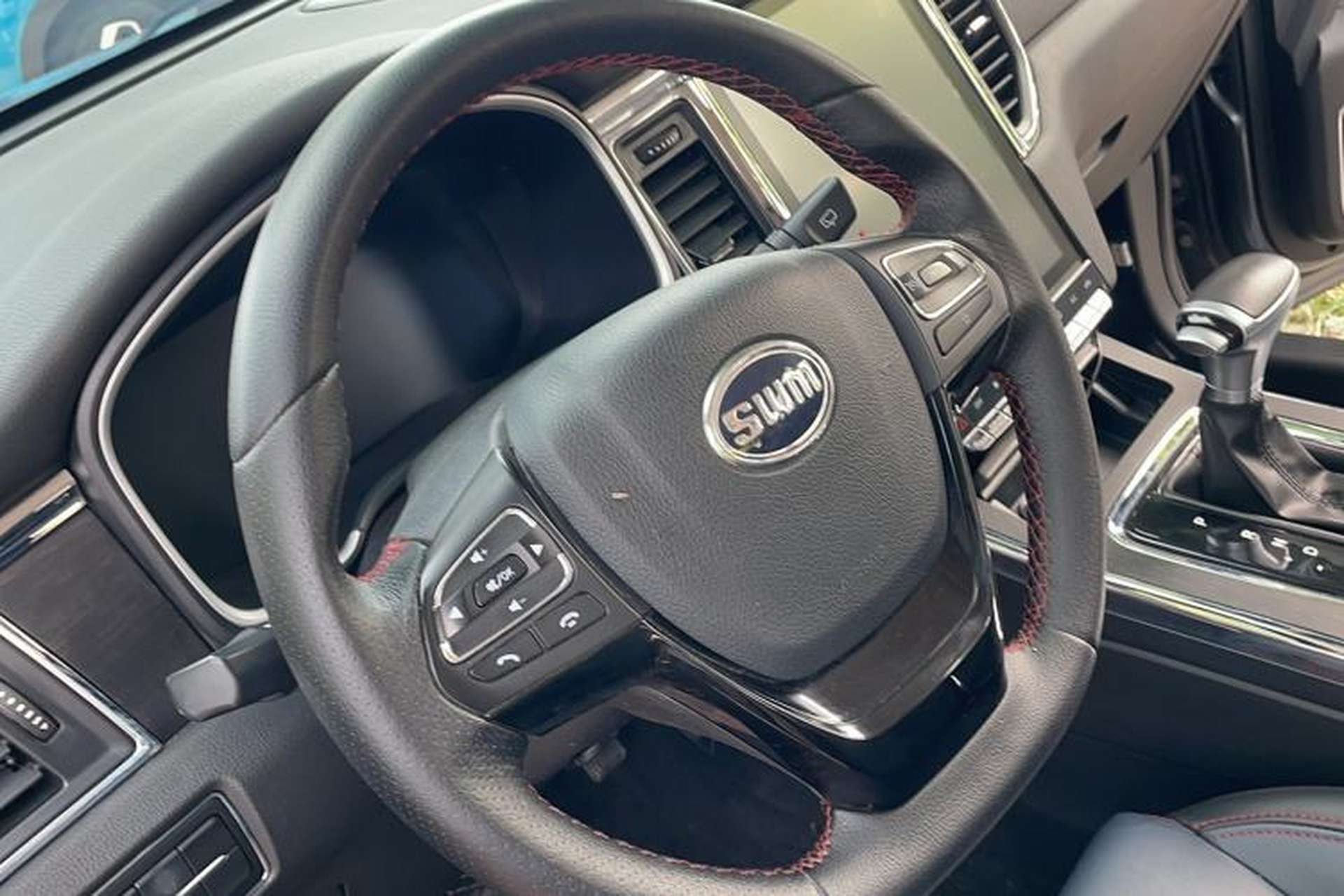 Used SWM G05 2021 PRO 1.5T Automatic Luxury Model 7 Seats Steering Wheel