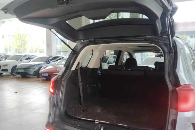 Used SWM G05 2021 PRO 1.5T Automatic Luxury Model 7 Seats Trunk