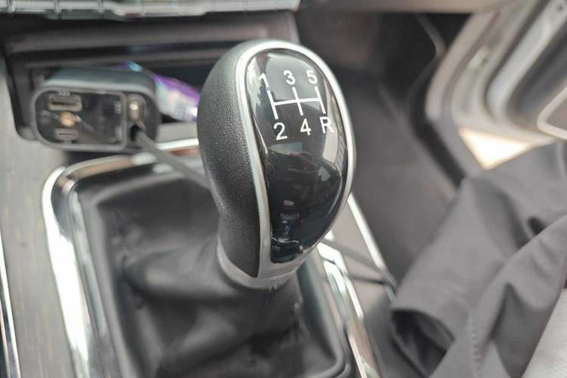 Used SWM G05 2021 PRO 2.0L Manual Elite 7-seater Gear Lever