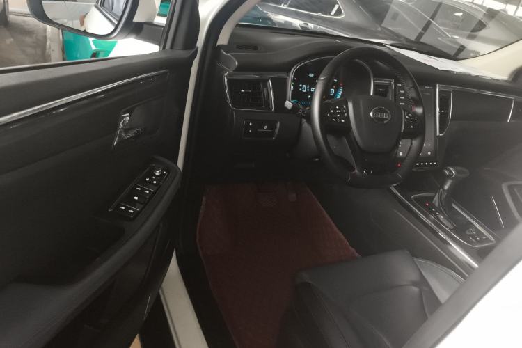 Used SWM G05 2021 PRO 1.5T Automatic Luxury Model 7 Seats Interior 3