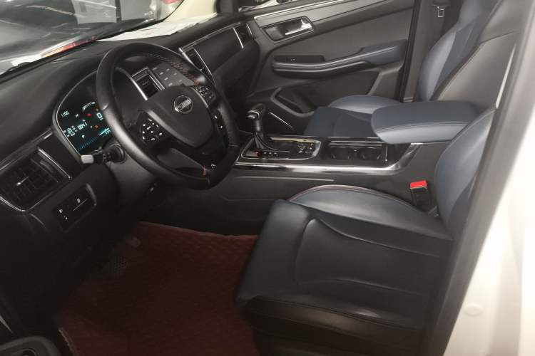 Used SWM G05 2021 PRO 1.5T Automatic Luxury Model 7 Seats Left Front Seat