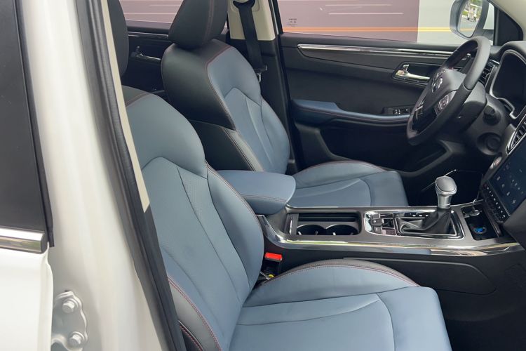 Used SWM G05 2021 PRO 1.5T Automatic Luxury Model 7 Seats Right Front Seat