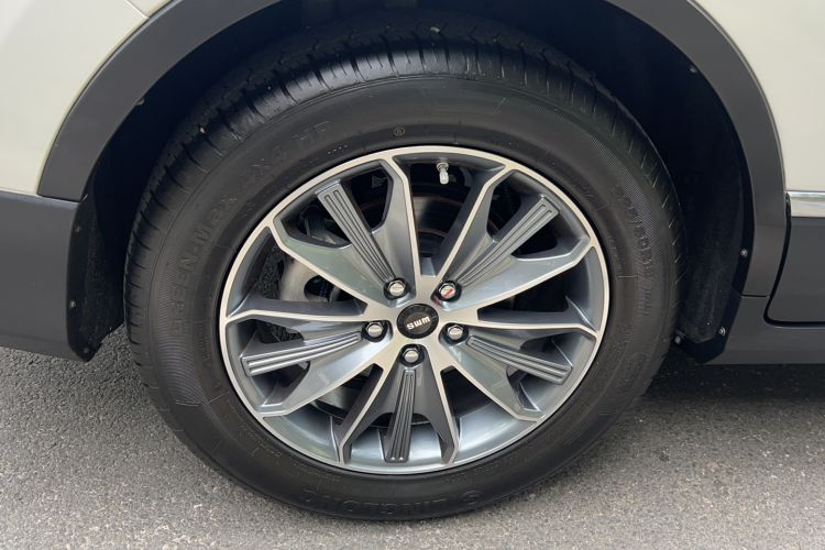 Used SWM G05 2021 PRO 1.5T Automatic Luxury Model 7 Seats Right Rear Wheel Hub
