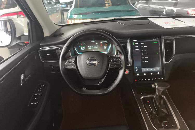 Used SWM G05 2021 PRO 1.5T Automatic Luxury Model 7 Seats Steering Wheel