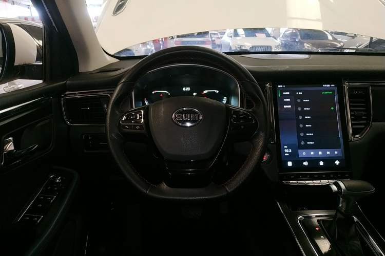 Used SWM G05 2021 PRO 1.5T Automatic Luxury Model 7 Seats Steering Wheel