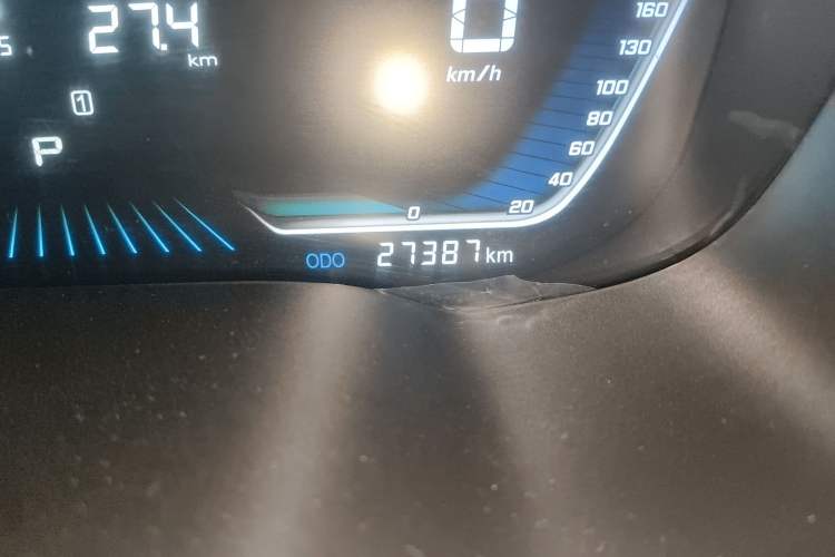 Used SWM G05 2022 PRO 1.5T DCT Elite 7-seater Odometer Close Up