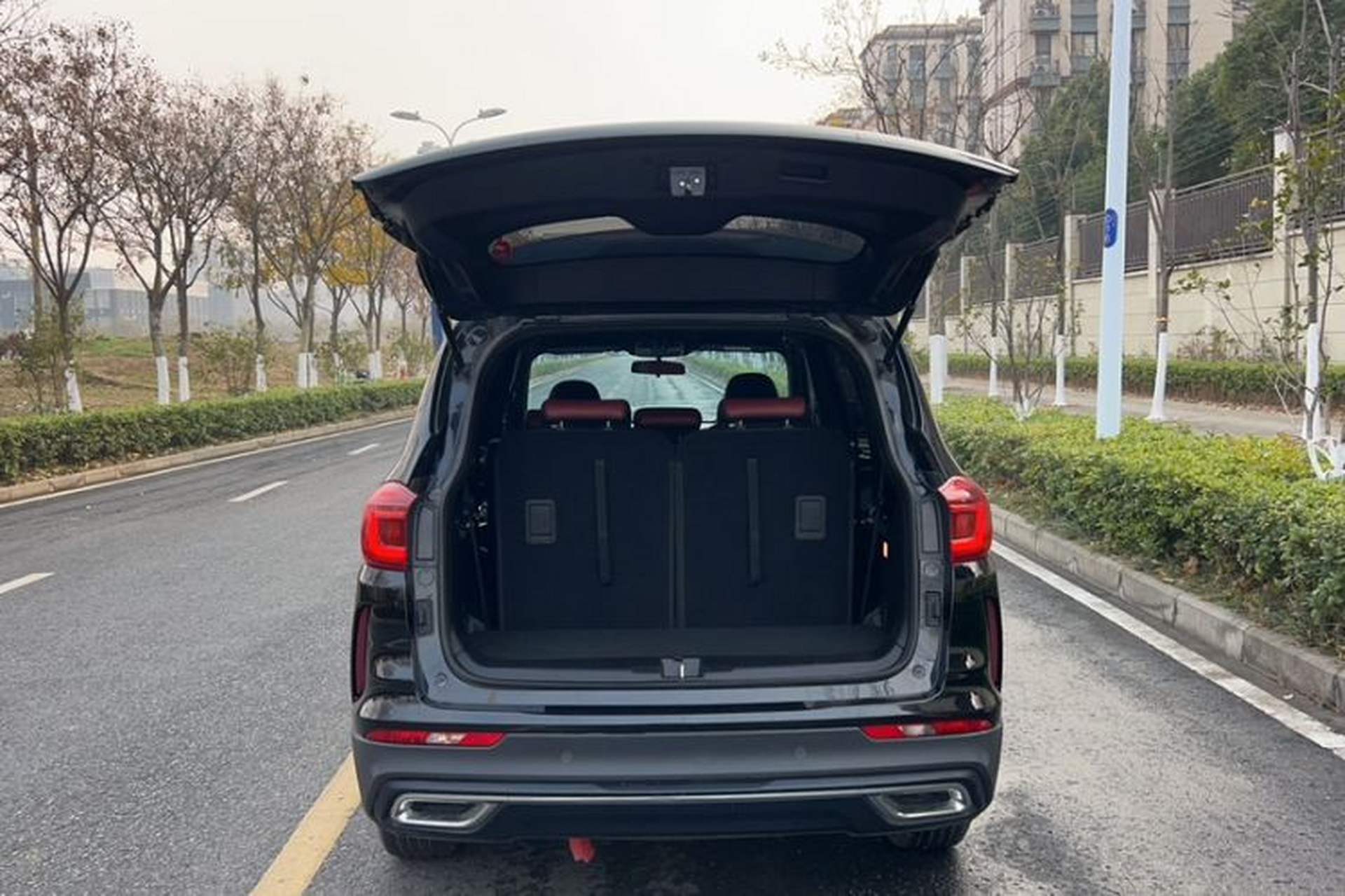 Used SWM G05 2022 PRO 1.5T DCT Elite 7-seater Trunk