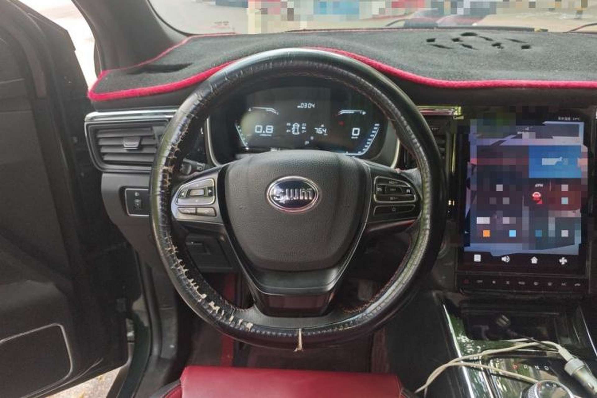 Used SWM G05 2022 PRO 1.5T DCT Luxury Model 7 Seats Steering Wheel