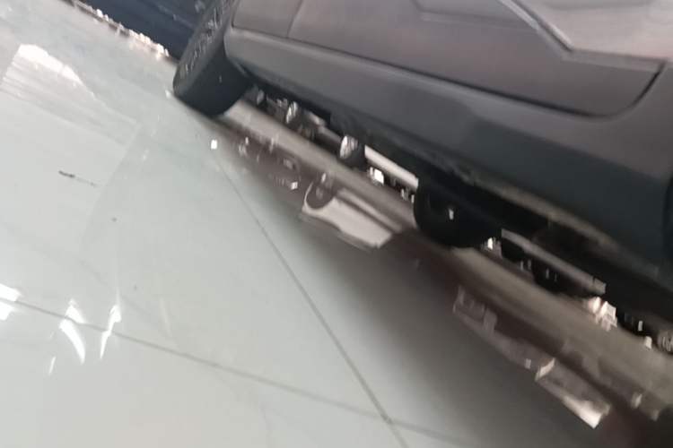 Used SWM G05 2023 PRO 1.5T DCT Luxury 7-seater Right Side Sill