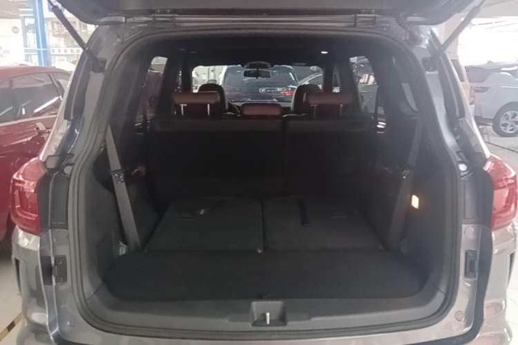 Used SWM G05 2023 PRO 1.5T DCT Luxury 7-seater Trunk