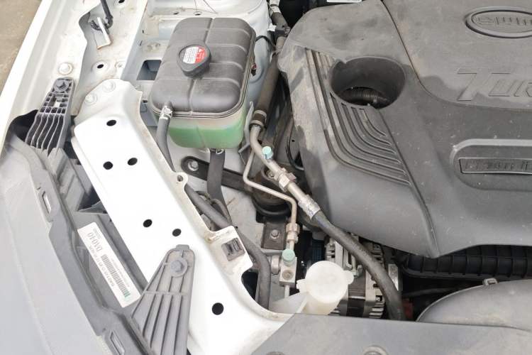 Used SWM G05 2023 PRO 1.5T DCT Luxury 7-seater Engine Bay Right