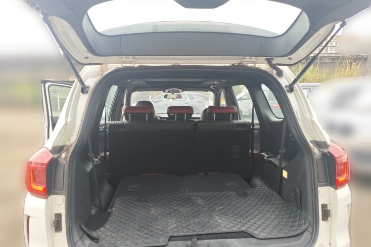 Used SWM G05 2023 PRO 1.5T DCT Luxury 7-seater Trunk