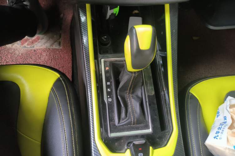 Used SWM Iron Man 2021 1.5T Automatic Star Edition Gear Lever