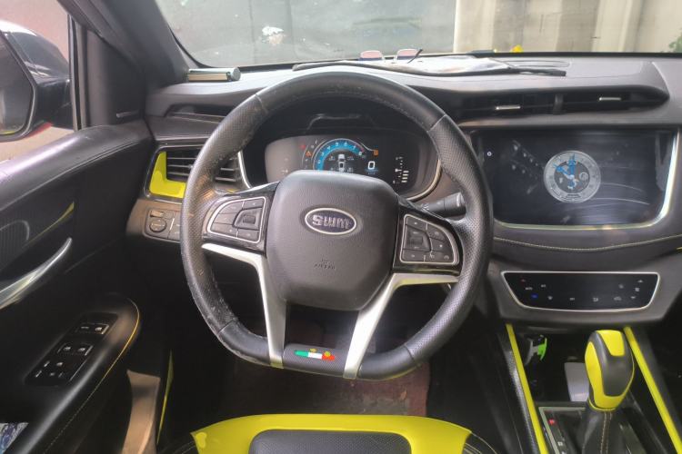 Used SWM Iron Man 2021 1.5T Automatic Star Edition Steering Wheel