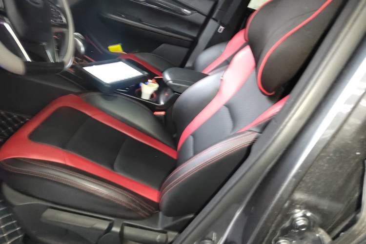 Used SWM Iron Man 2021 1.5T Automatic Golden Edition Left Front Seat
