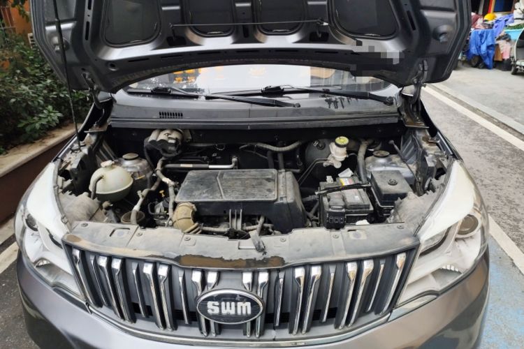 Used SWM X2 2021 1.5L Manual Business Version 7 Seats Engine Bay