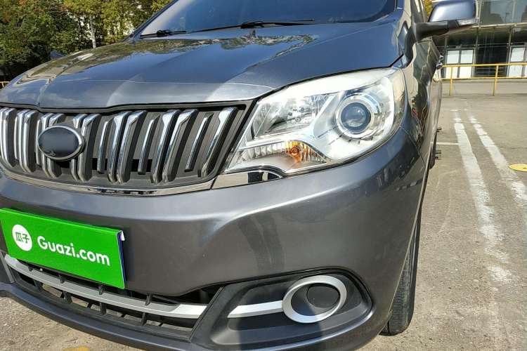 Used SWM X2 2021 1.5L Manual Business Version 7 Seats Left Front Headlight