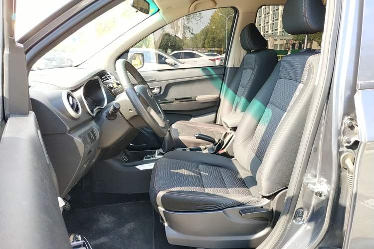 Used SWM X2 2021 1.5L Manual Business Version 7 Seats Left Front Seat