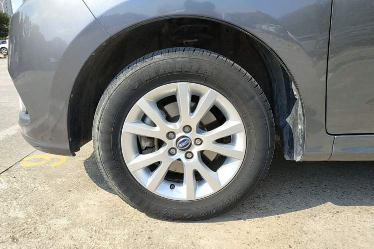 Used SWM X2 2021 1.5L Manual Business Version 7 Seats Left Front Wheel Hub