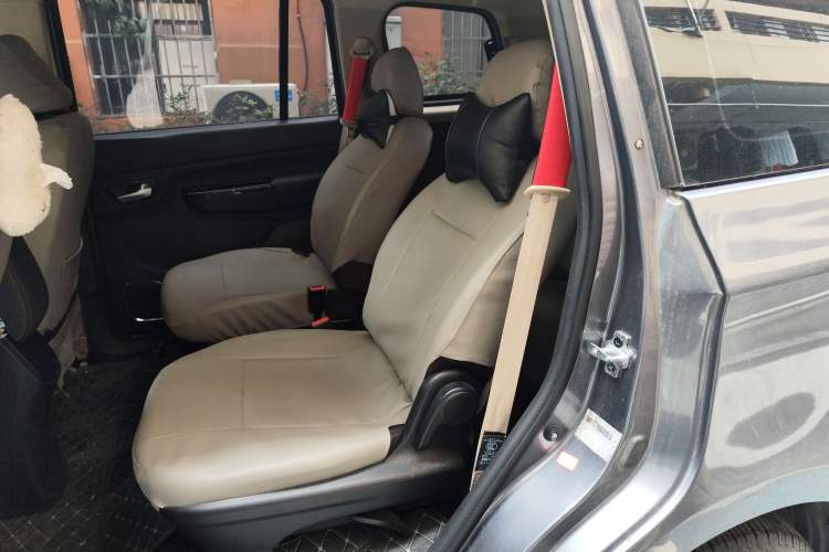 Used SWM X2 2021 1.5L Manual Business Version 7 Seats Left Rear Seat