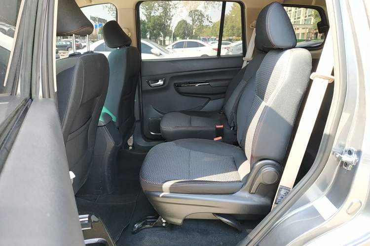 Used SWM X2 2021 1.5L Manual Business Version 7 Seats Left Rear Seat