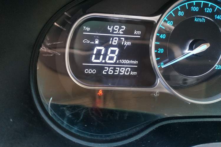 Used SWM X2 2021 1.5L Manual Business Version 7 Seats Odometer Close Up