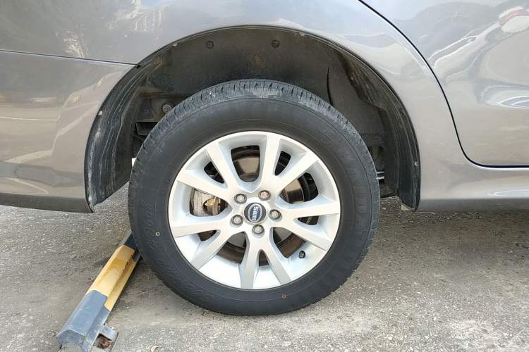 Used SWM X2 2021 1.5L Manual Business Version 7 Seats Right Rear Wheel Hub