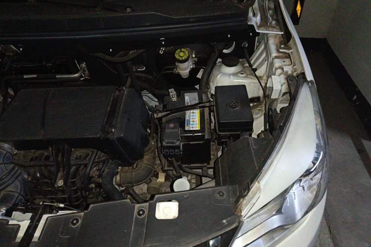 Used SWM X2 2021 1.5L Manual Business Version 7 Seats Engine Bay Left
