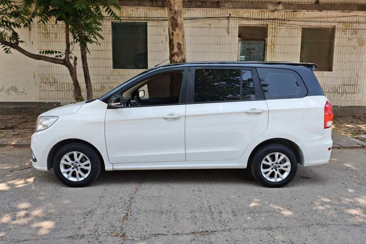 Used SWM X2 2021 1.5L Manual Business Edition 5 Seats Exterior 3