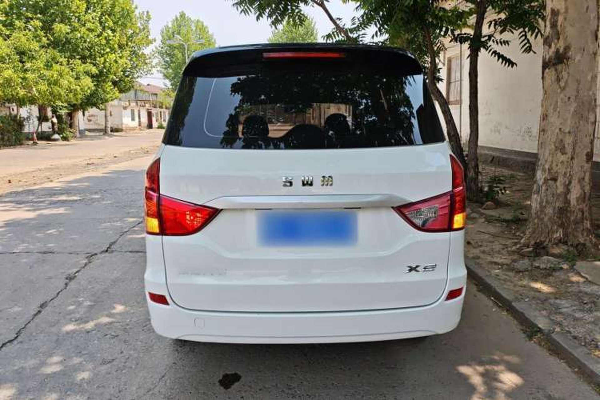 Used SWM X2 2021 1.5L Manual Business Edition 5 Seats Exterior 4