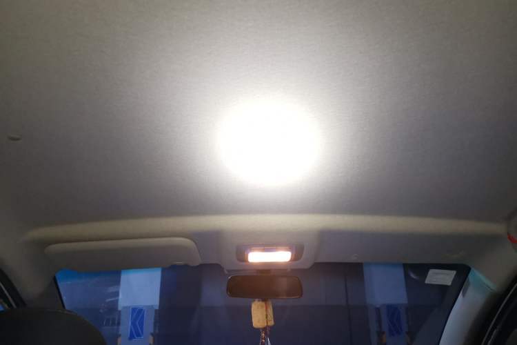 Used SWM X2 2021 1.5L Manual Business Version 7 Seats Headliner