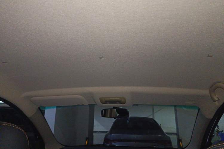Used SWM X2 2021 1.5L Manual Business Version 7 Seats Headliner