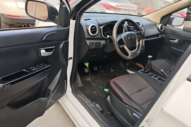 Used SWM X2 2021 1.5L Manual Business Edition 5 Seats Interior 3