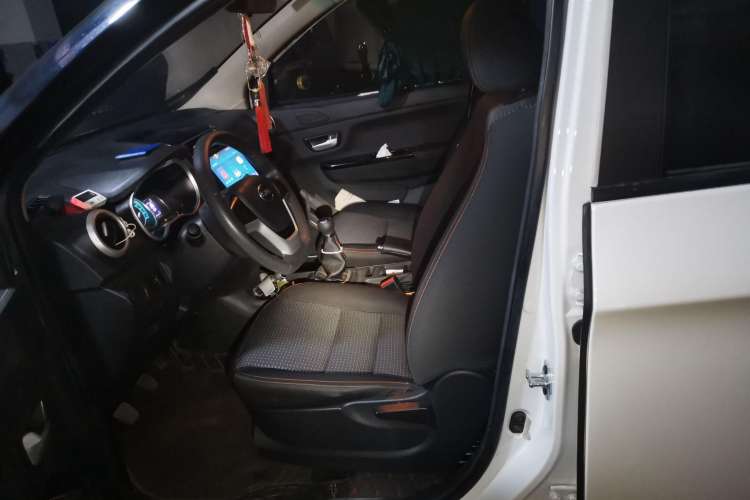 Used SWM X2 2021 1.5L Manual Business Version 7 Seats Left Front Seat