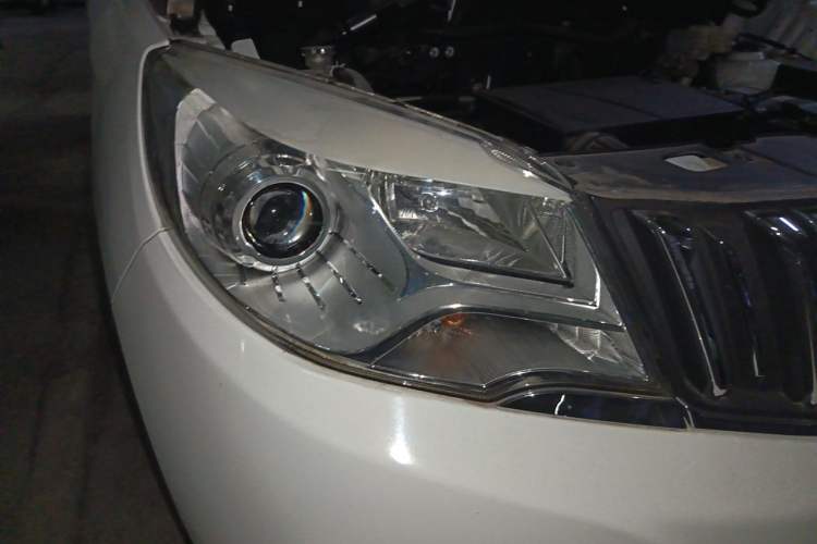 Used SWM X2 2021 1.5L Manual Business Version 7 Seats Right Front Headlight