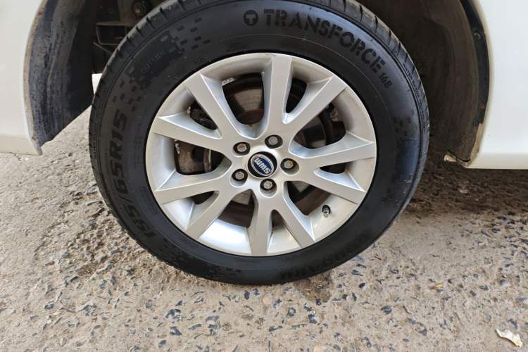 Used SWM X2 2021 1.5L Manual Business Edition 5 Seats Right Rear Wheel Hub