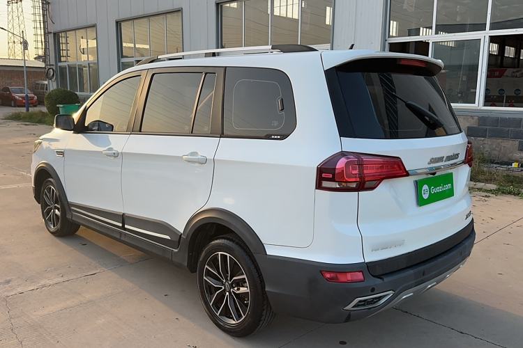 Used SWM X3 2020 1.5L Manual Value Edition 7 Seats Exterior 6