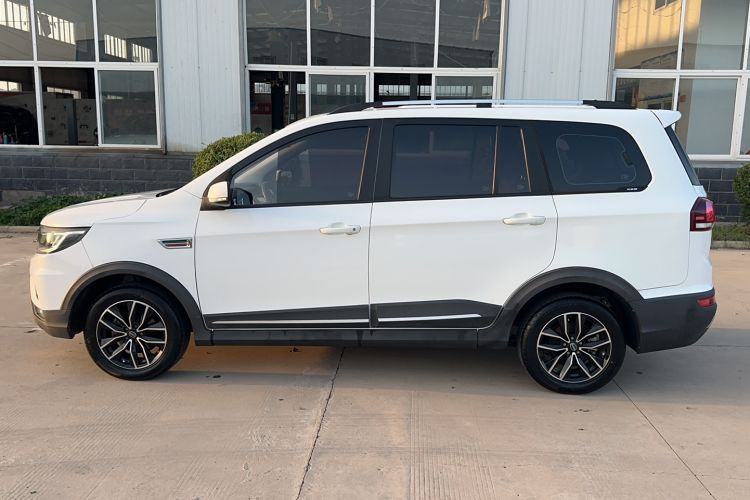 Used SWM X3 2020 1.5L Manual Value Edition 7 Seats Exterior 7