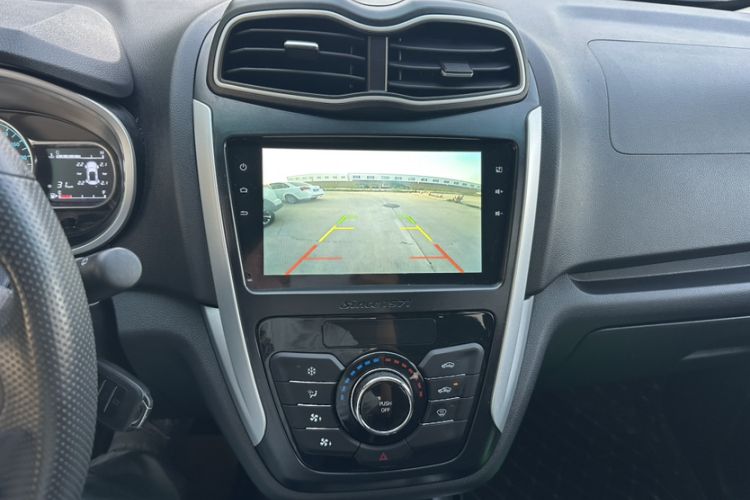 Used SWM X3 2020 1.5L Manual Value Edition 7 Seats Interior 7