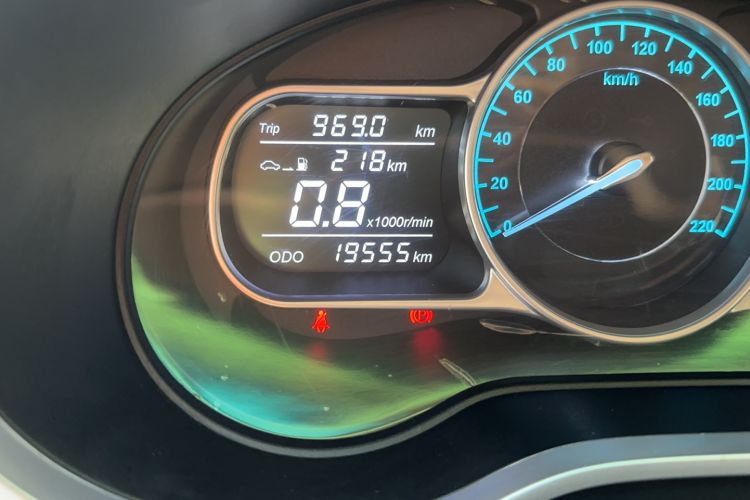 Used SWM X3 2020 1.5L Manual Value Edition 7 Seats Odometer Close Up