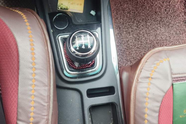 Used SWM X3 2017 1.5T Manual Fashion Model Gear Lever